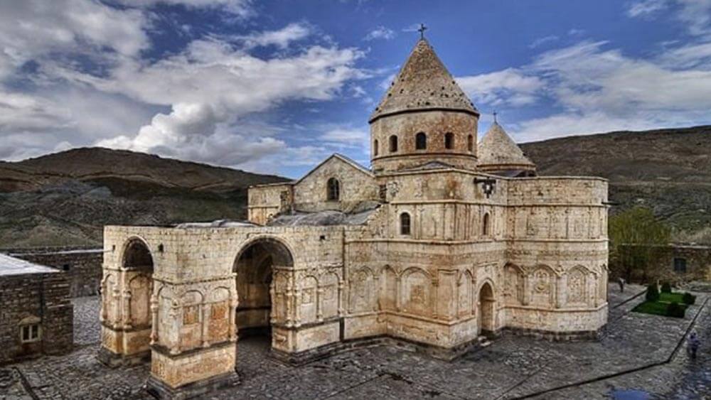 علم و صنعت آذر مبنا